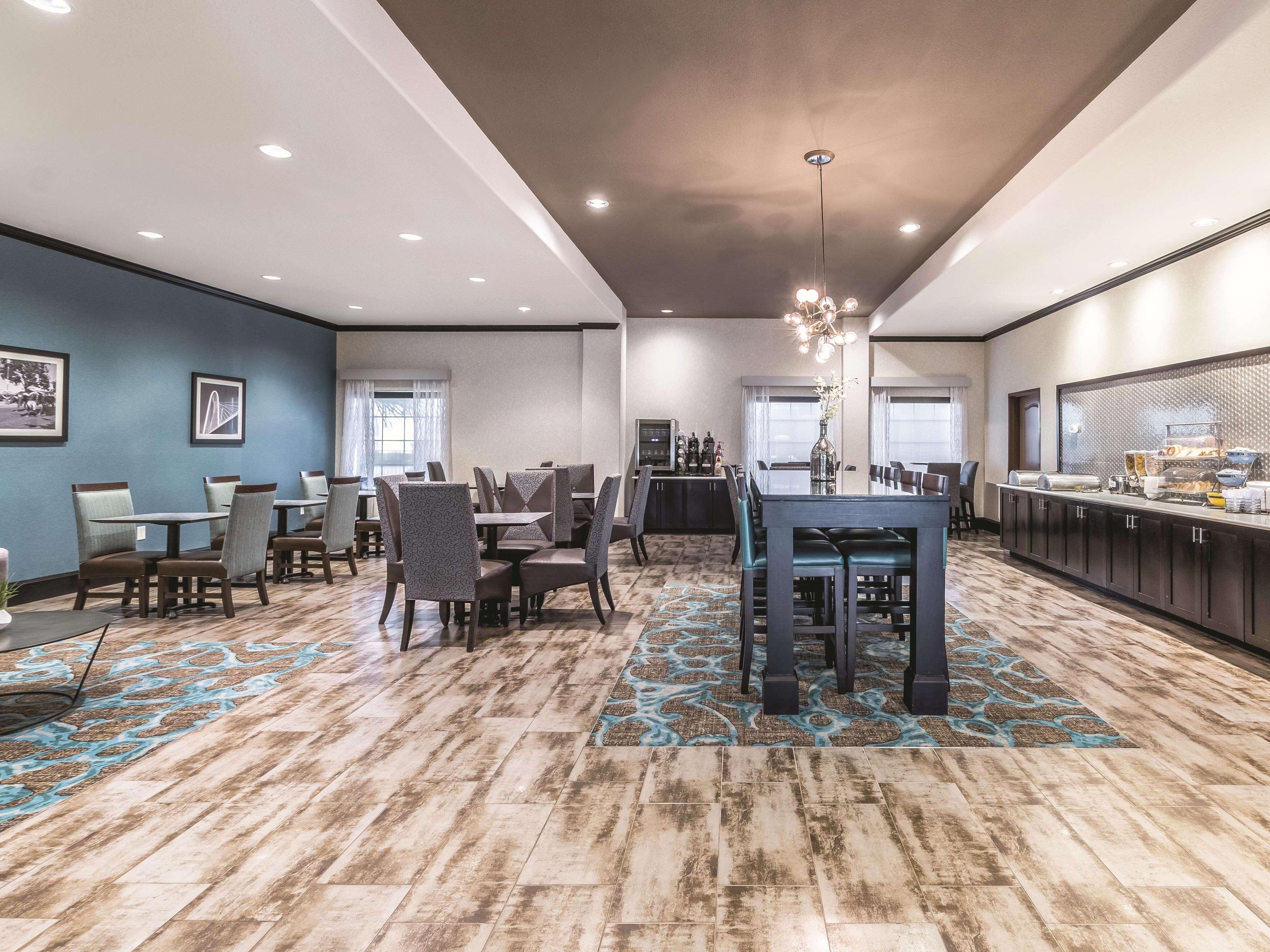 La Quinta By Wyndham Dallas Grand Prairie South Exterior photo