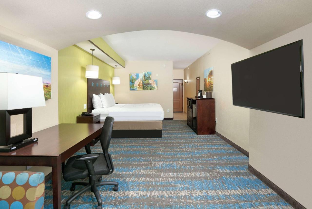 La Quinta By Wyndham Dallas Grand Prairie South Exterior photo